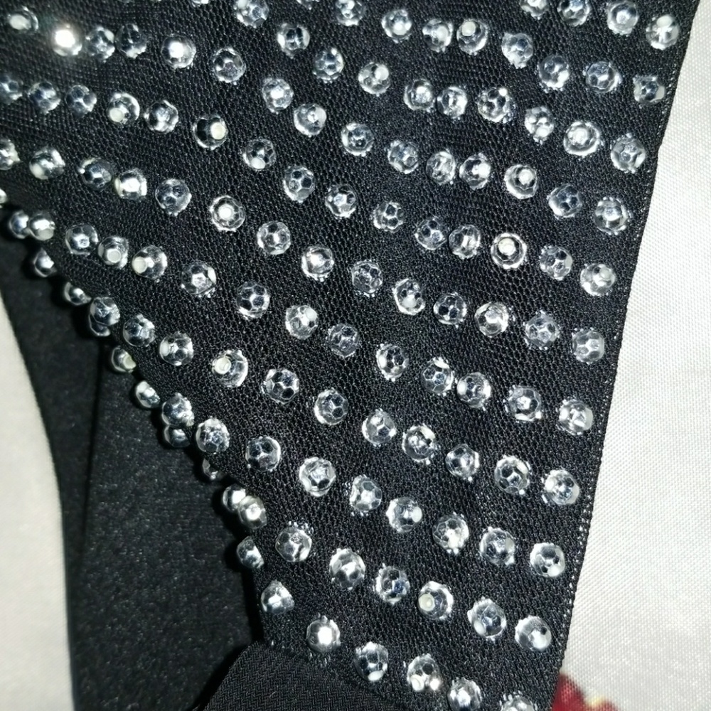 Dress - Picture 7 of 7